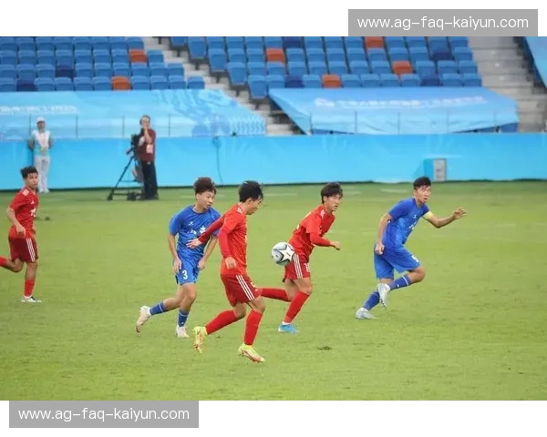 绿茵场上的梦想对决：中国男足vs巴西——一场不止于胜负的较量